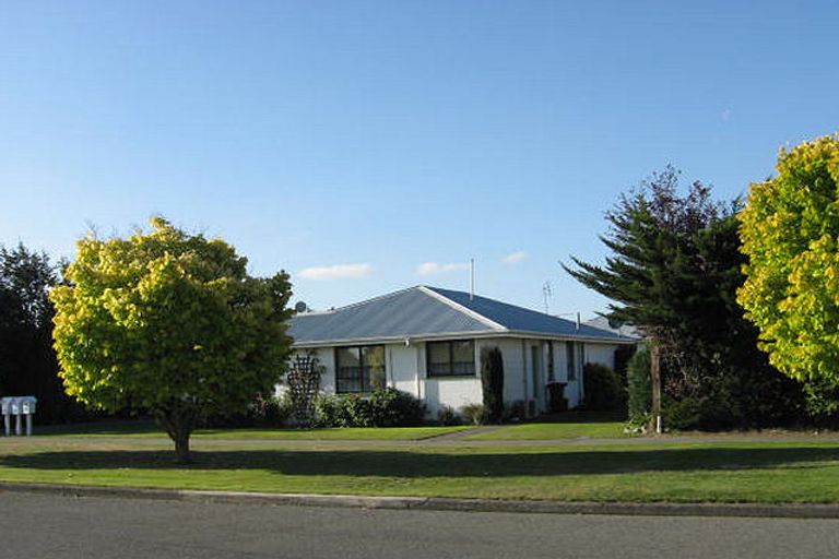 Photo of property in 42c North Terrace, Darfield, 7510