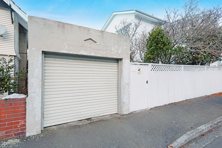 Photo of property in 8 Park Street, Thorndon, Wellington, 6011