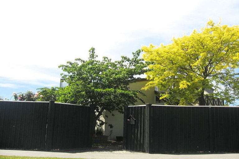 Photo of property in 5 De Ville Place, Burwood, Christchurch, 8061