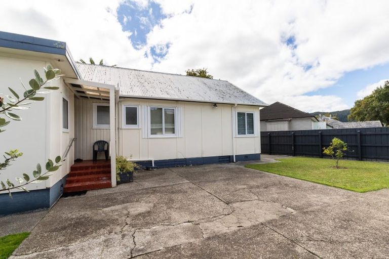 Photo of property in 124 Naenae Road, Naenae, Lower Hutt, 5011