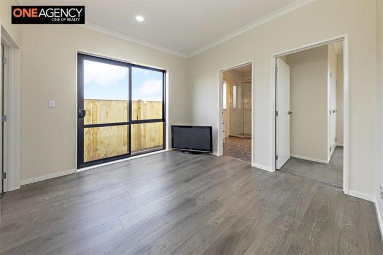 Photo of property in 45 Hikuawa Road, Flat Bush, Auckland, 2019