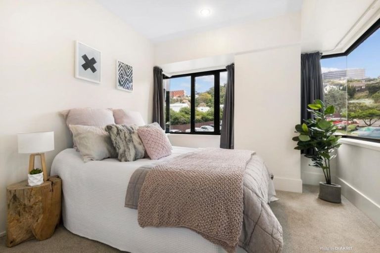 Photo of property in St Peters Apartments, 1e/192 Willis Street, Te Aro, Wellington, 6011