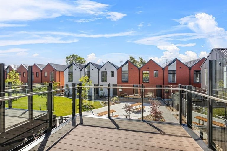 Photo of property in 2/11 Donald Place, St Albans, Christchurch, 8014