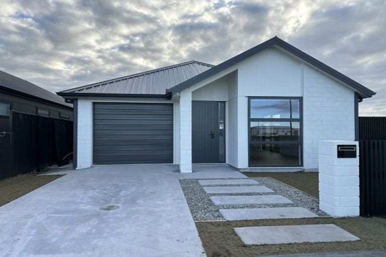 Photo of property in 17 Central Street, Papamoa, 3118