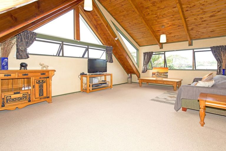 Photo of property in 1263 Whangaparaoa Road, Gulf Harbour, Whangaparaoa, 0930