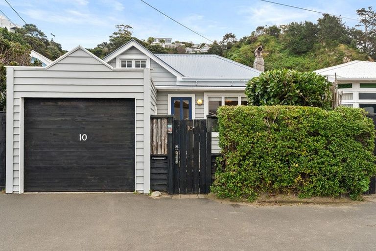 Photo of property in 10 Ferry Street, Seatoun, Wellington, 6022