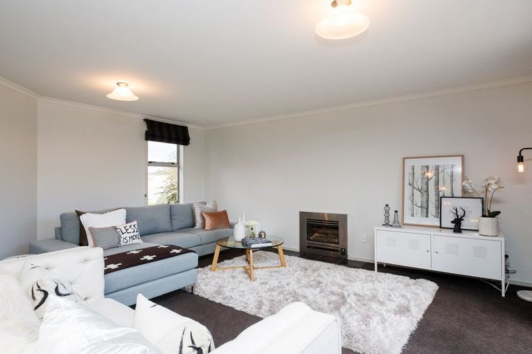 Photo of property in 28 Branigan Parade, Kelvin Grove, Palmerston North, 4414