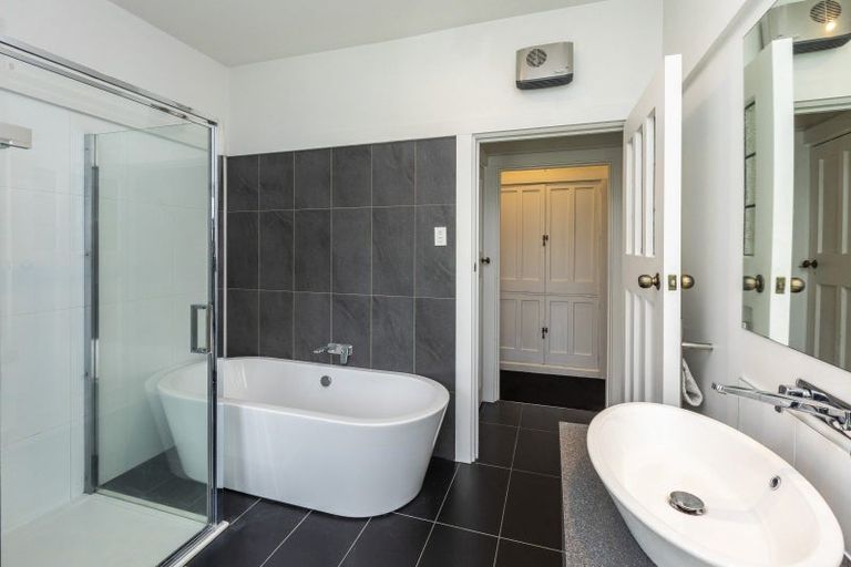 Photo of property in 55 Kotare Street, Fendalton, Christchurch, 8041