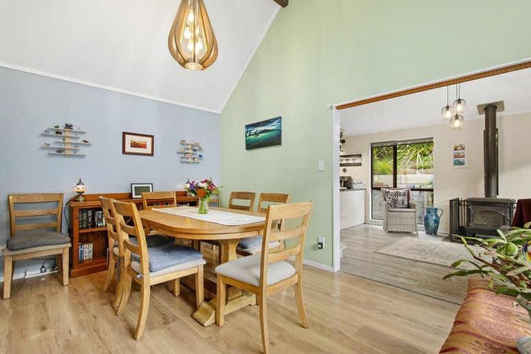 Photo of property in 52 Peterhouse Street, Tawa, Wellington, 5028