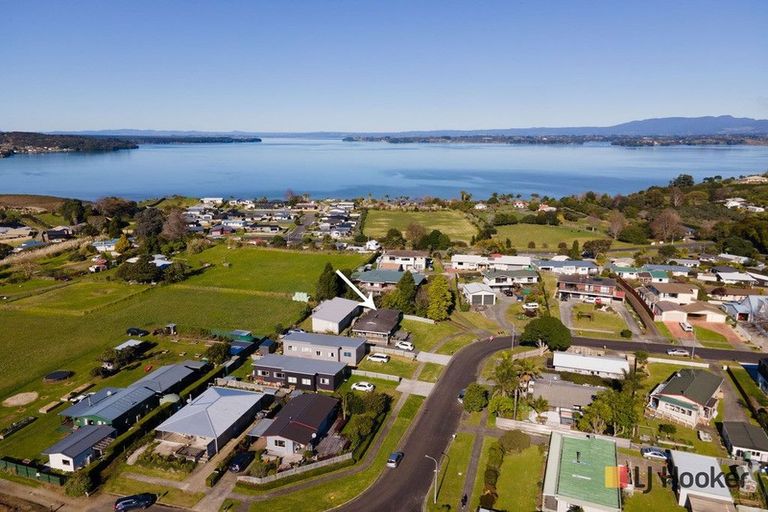 Photo of property in 20a Adela Stewart Drive West, Athenree, Waihi Beach, 3177