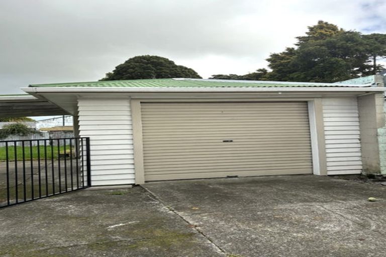 Photo of property in 3 Ballance Street, Levin, 5510