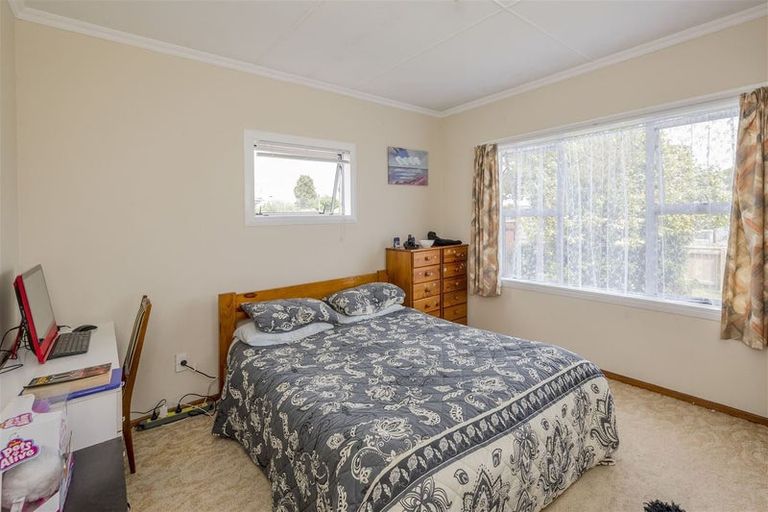 Photo of property in 22 George Street, Levin, 5510