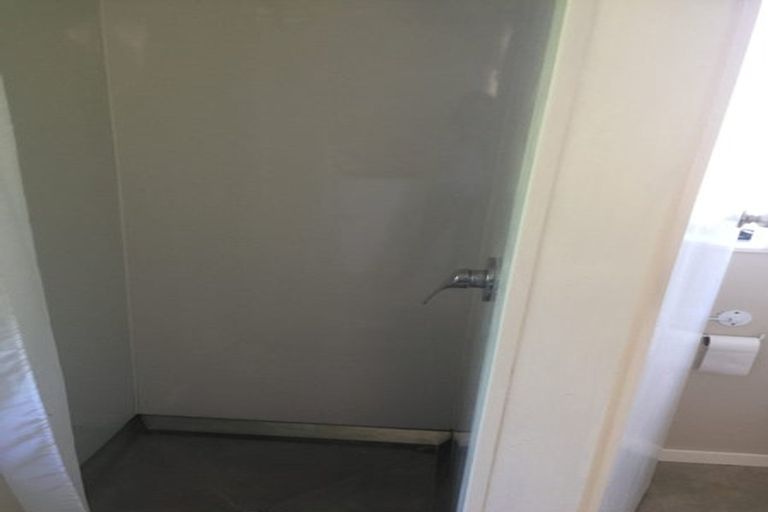 Photo of property in 191 Hobsonville Road, Hobsonville, Auckland, 0618