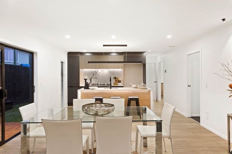 Photo of property in 7a Gambare Place, Wattle Downs, Auckland, 2103