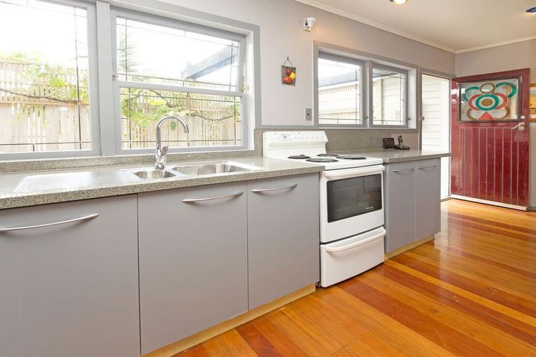 Photo of property in 1263 Whangaparaoa Road, Gulf Harbour, Whangaparaoa, 0930