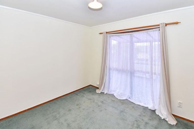 Photo of property in 7 Moncrieff Avenue, Clendon Park, Auckland, 2103