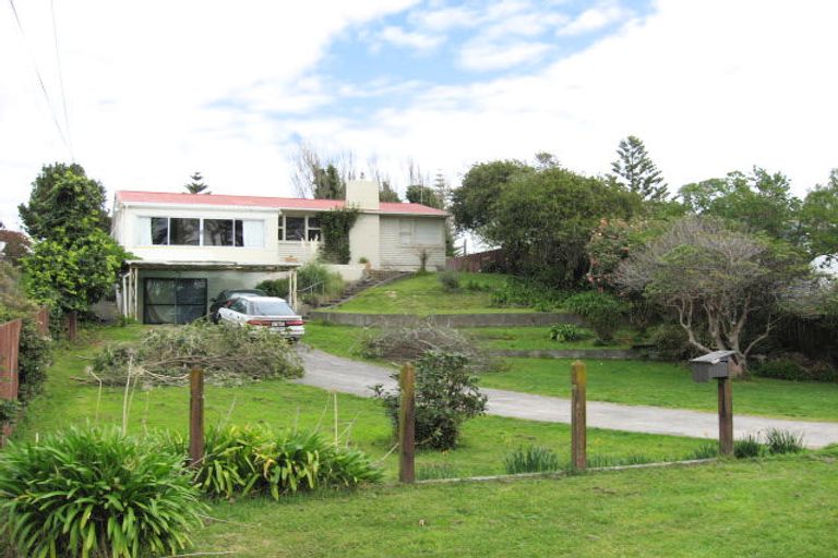 Photo of property in 28 Makora Road, Otaihanga, Paraparaumu, 5036