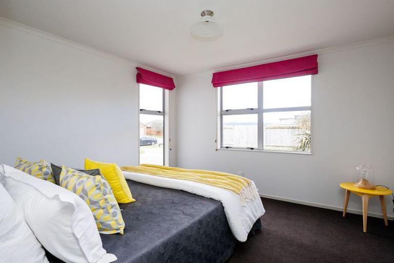 Photo of property in 28 Branigan Parade, Kelvin Grove, Palmerston North, 4414