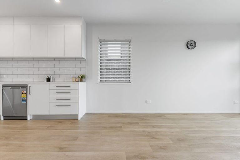 Photo of property in 201/25 Potter Avenue, Northcote, Auckland, 0627