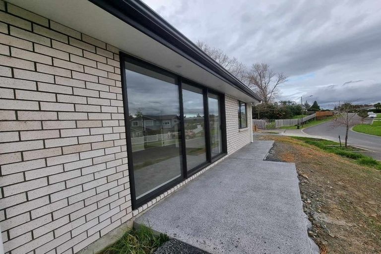 Photo of property in 24 Wautaiti Drive, Riverhead, 0820