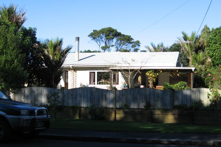 Photo of property in 2/16 Puriri Avenue, Greenlane, Auckland, 1051