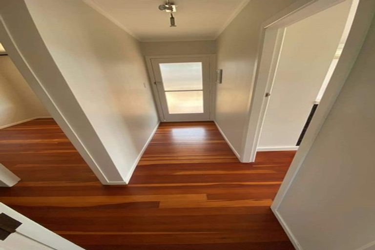 Photo of property in 4 Roband Avenue, Glenfield, Auckland, 0629