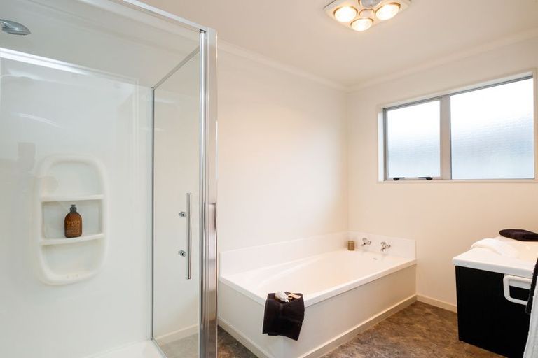 Photo of property in 28 Branigan Parade, Kelvin Grove, Palmerston North, 4414