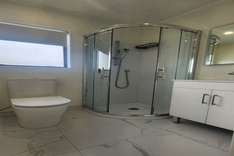 Photo of property in 14 Riserra Drive, Ranui, Auckland, 0612