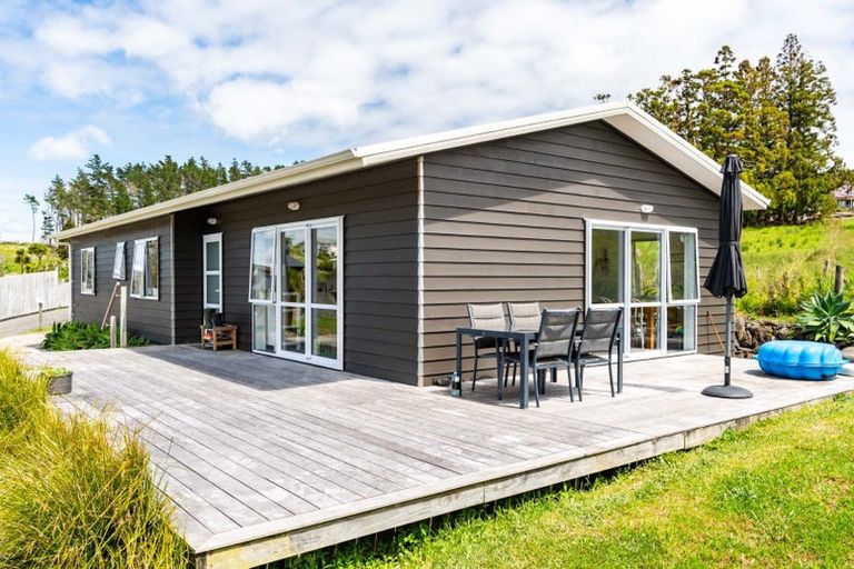 Photo of property in 6 Wharuka Glade, Mangawhai, 0505