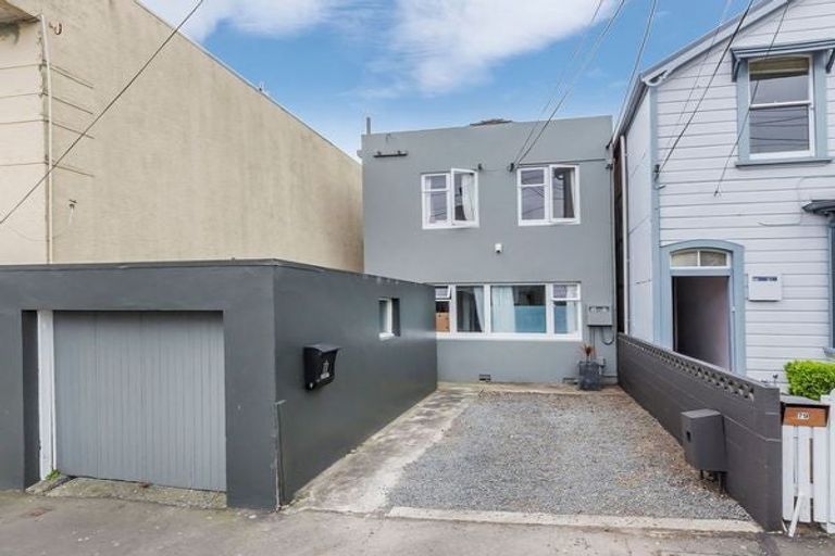 Photo of property in 77 Pirie Street, Mount Victoria, Wellington, 6011