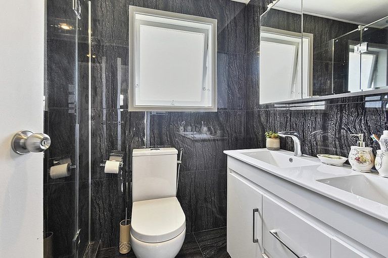 Photo of property in 28 Wayne Drive, Mangere, Auckland, 2022