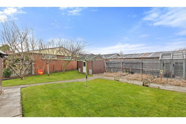 Photo of property in 156 Warren Crescent, Hillmorton, Christchurch, 8025