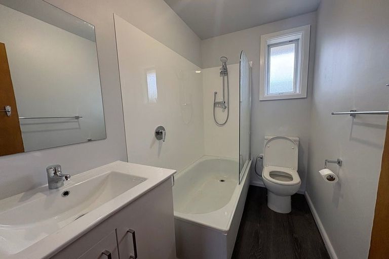 Photo of property in 4/38 North Avon Road, Richmond, Christchurch, 8013