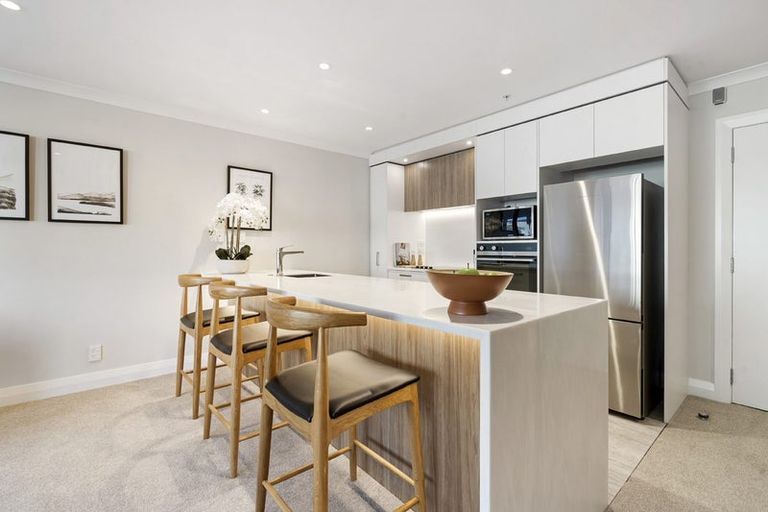 Photo of property in 14/30 Ambassador Glade, Orewa, 0931