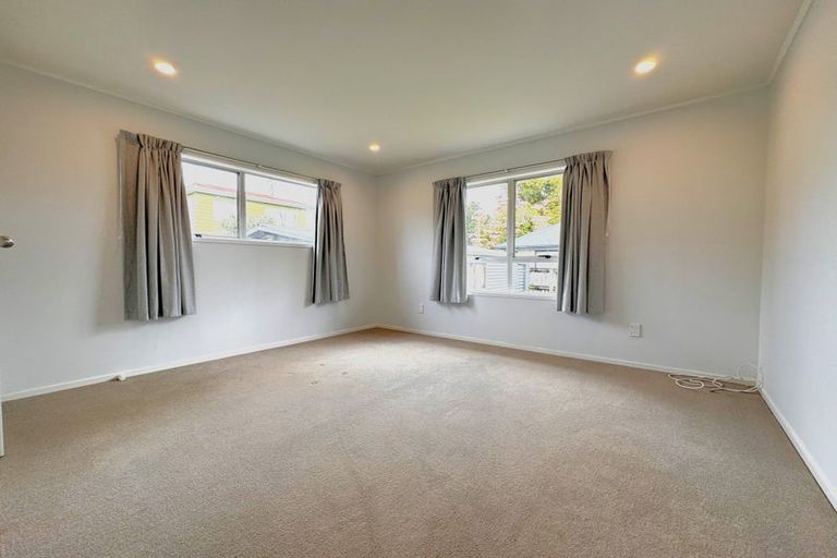 Photo of property in 20 Camphora Place, Ranui, Auckland, 0612