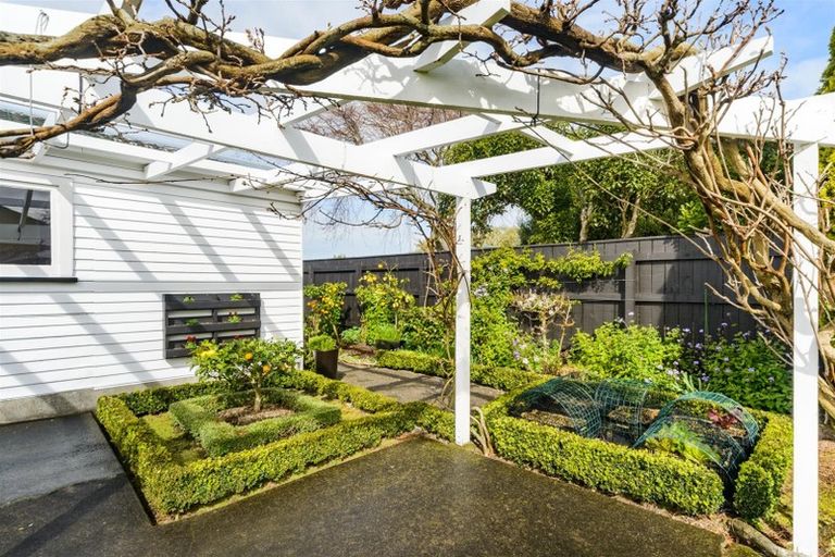 Photo of property in 23 Follett Street, Marton, 4710