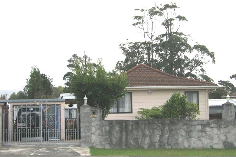 Photo of property in 2/204 Waitemata Drive, Ranui, Auckland, 0612