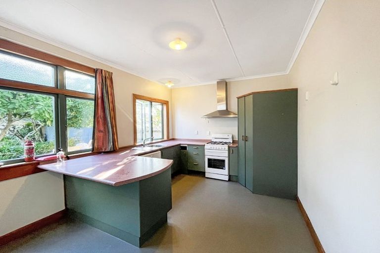 Photo of property in 215 College Street, West End, Palmerston North, 4412