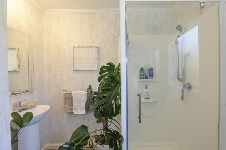 Photo of property in 20 Sunset Street, Hilltop, Taupo, 3330