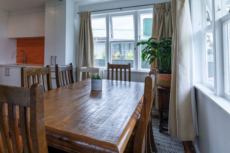 Photo of property in 61a Cobham Crescent, Kelston, Auckland, 0602