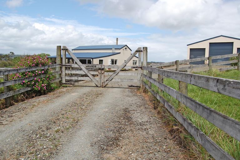 Photo of property in Gibbons Road, Kaiwaka, 0573