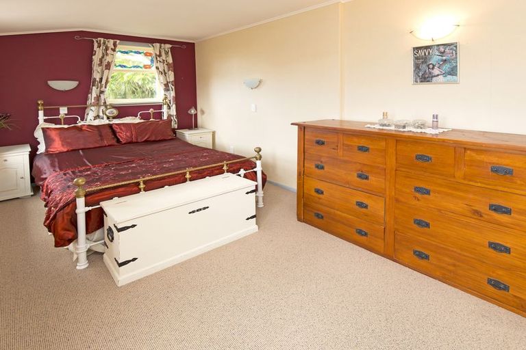 Photo of property in 1263 Whangaparaoa Road, Gulf Harbour, Whangaparaoa, 0930