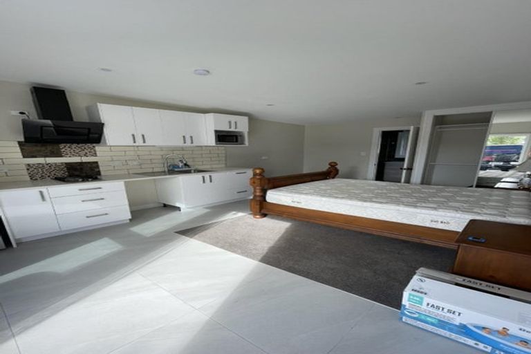 Photo of property in 50 Zefiro Drive, Massey, Auckland, 0614