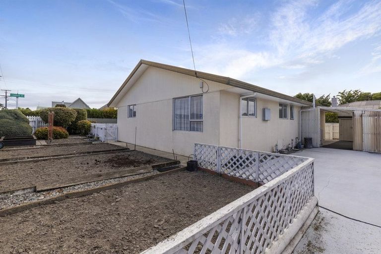 Photo of property in 131 Charles Street, Blenheim, 7201