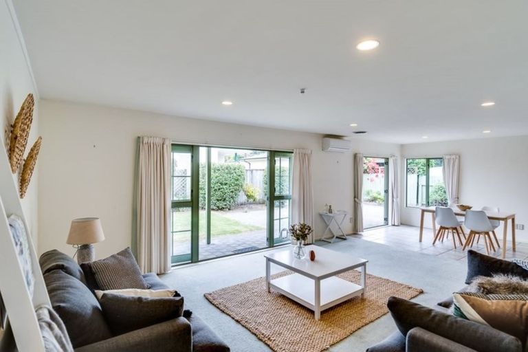 Photo of property in 8a Surrey Street, Taradale, Napier, 4112