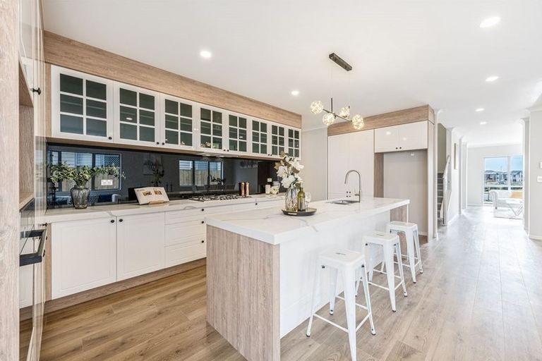 Photo of property in 60 Hikuawa Road, Flat Bush, Auckland, 2019