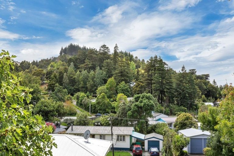 Photo of property in 12 Willow Place, Horahora, Whangarei, 0110