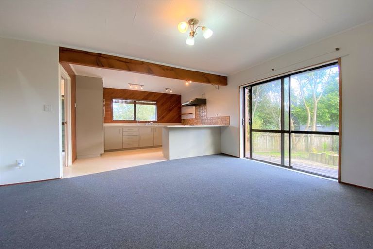 Photo of property in 5 Harrington Road, Henderson, Auckland, 0610