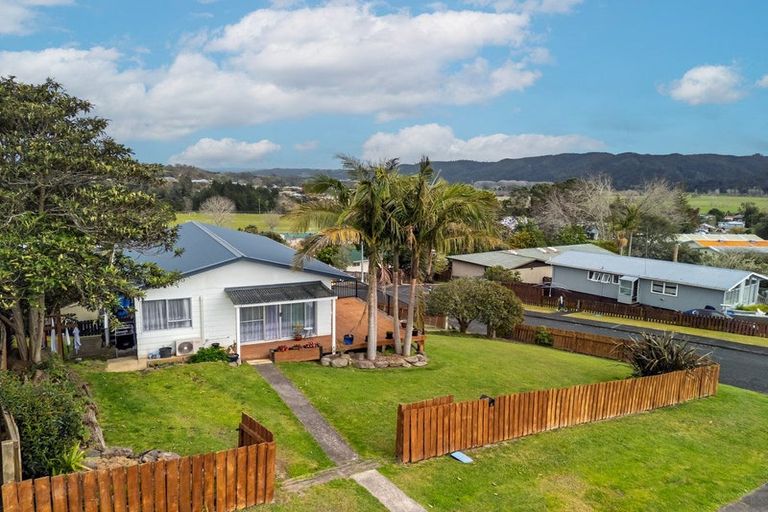 Photo of property in 8 Gill Drive, Kawakawa, 0210