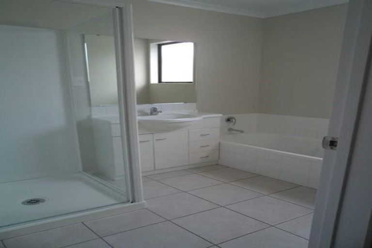 Photo of property in 46 Bruce Pulman Drive, Takanini, 2112